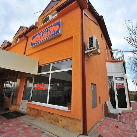 Motel Livija Petrovec Buitenkant foto