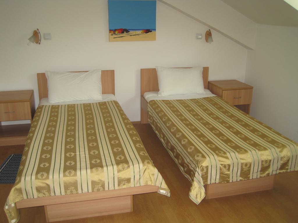 Motel Livija Petrovec Buitenkant foto