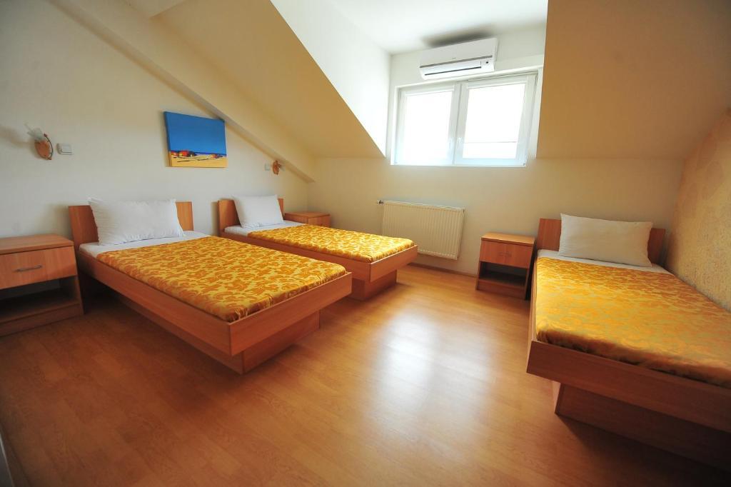 Motel Livija Petrovec Kamer foto