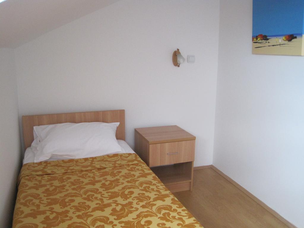 Motel Livija Petrovec Buitenkant foto